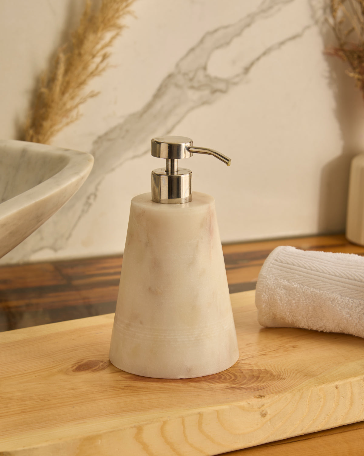 NEO WHITE - Soap Dispenser Koa Living