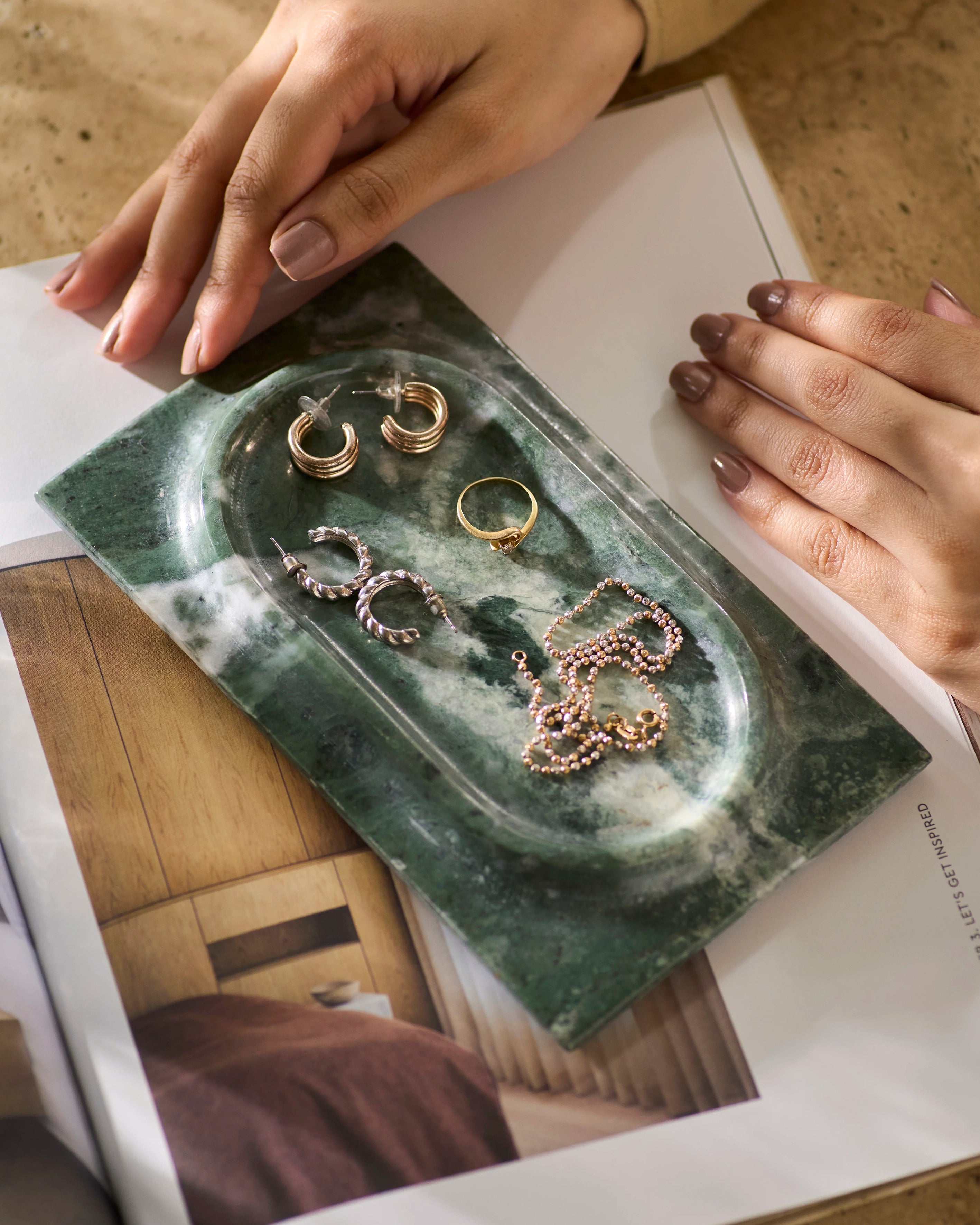 MESA MARBLE TRAY - GREEN